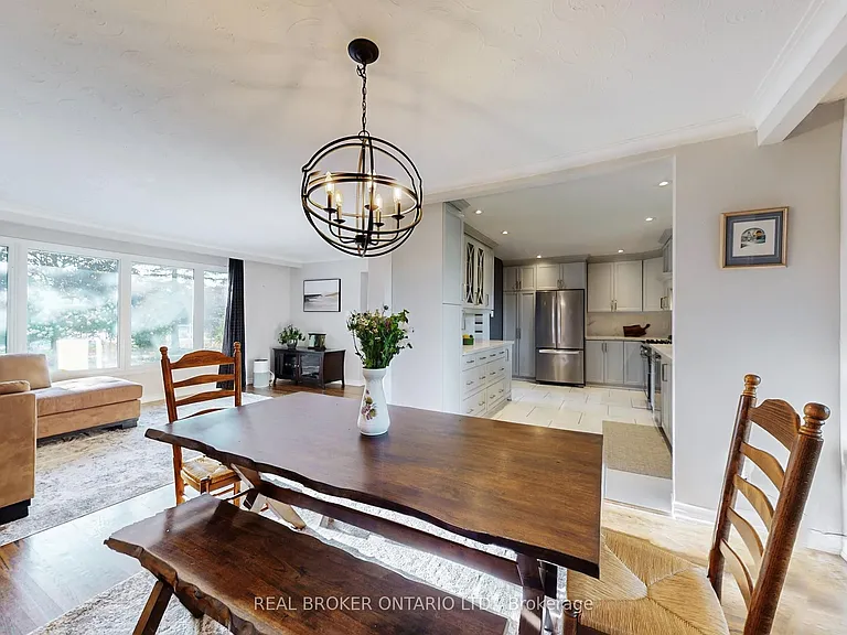 15 Jasmine Cres — Photo 10