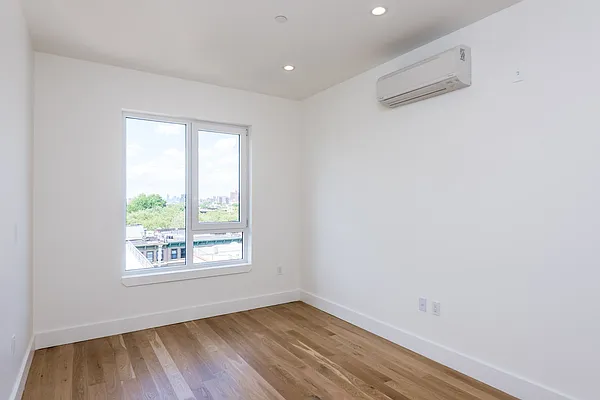 Rented by Nooklyn NYC LLC | media 38