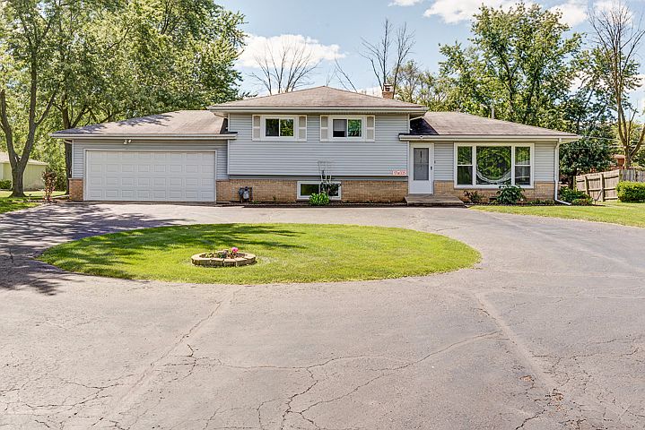 1st image of 17W335 Stone Ave