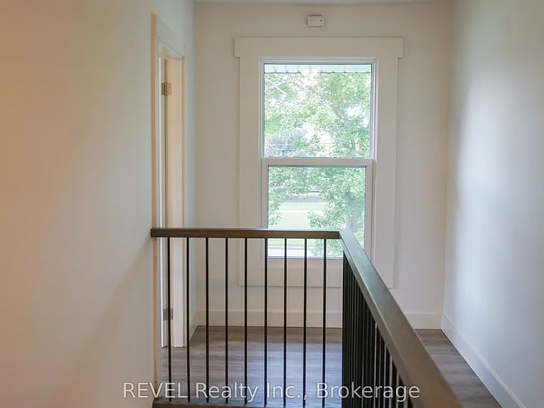21 Plymouth Rd #UPPER — Photo 20