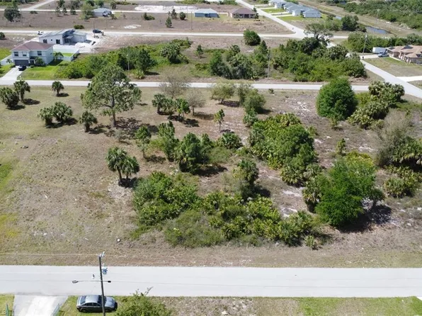 912 Mercury AVE S, LEHIGH ACRES, FL 33974