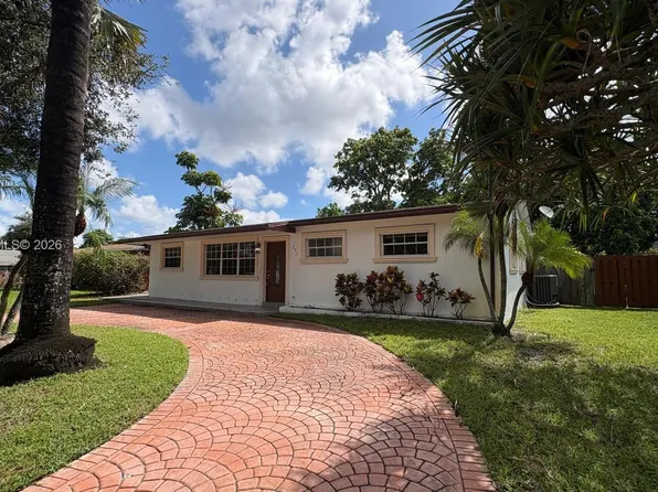 251 N 68th Ter, Hollywood, FL 33024