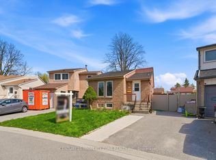 19 Medley Ln #51, Ajax, ON L1S3P5