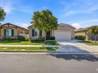 10017 Francois Ln, Bakersfield, CA 93306