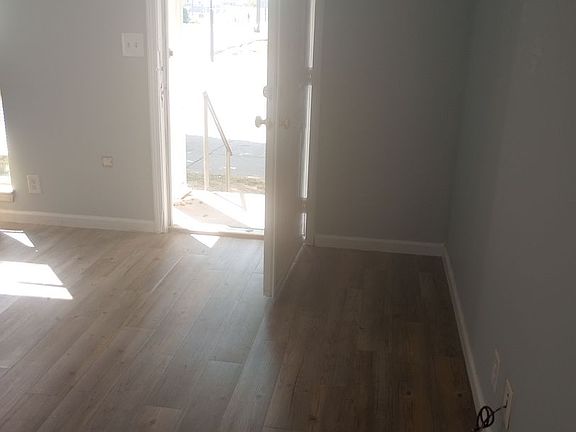 4th image of 1501 W Jefferson St APT 1