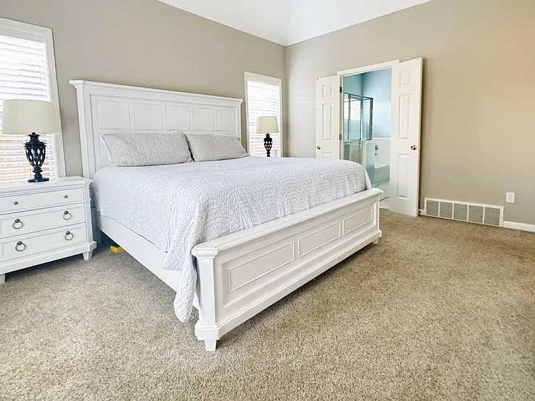 Kensington Cir — Photo 7
