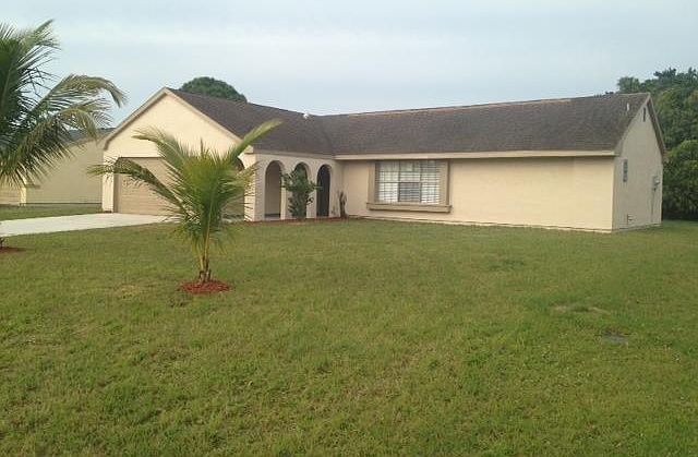 1st image of 501 SW Belmont Cir