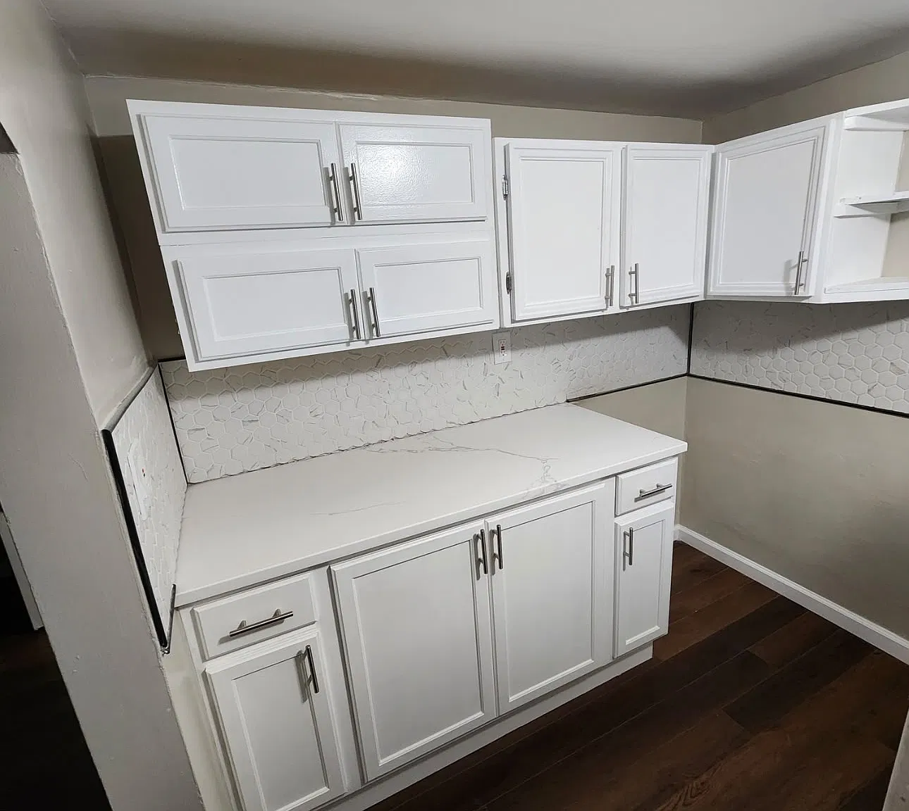 3 bed, 1000 sqft, $1,800 — Photo 2