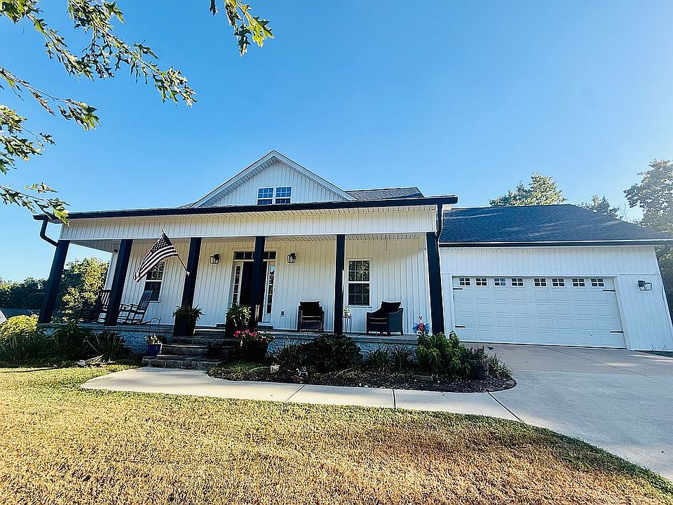 1st image of 173 Vineyard Hill Ln