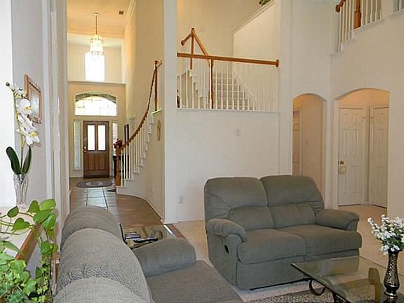 5th image of 808 Forest Hollow Dr