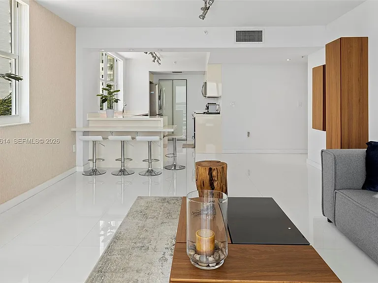 800 Claughton Island Dr #505 — Photo 2