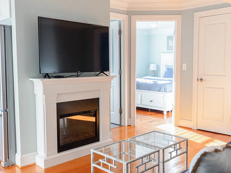 70 Carroll Ave #609 — Photo 2