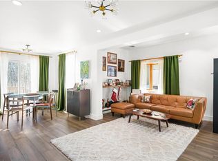 393 Saint Andrews Rd, Staten Island, NY 10306