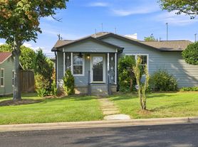 100 W 55th 1/2 St, Austin, TX