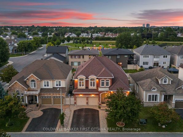 578 Anjana Cir, Ottawa, ON K2J 0C9