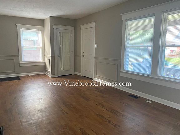 4th image of 226 Watervliet Ave