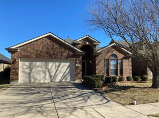 11544 Round Leaf Dr, Fort Worth, TX 76244