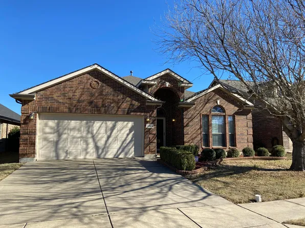 11544 Round Leaf Dr, Fort Worth, TX 76244