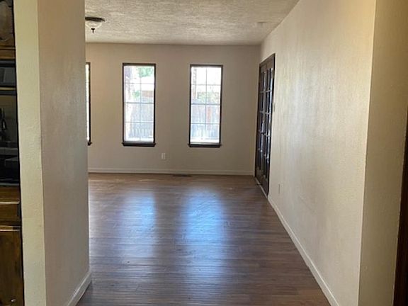 3rd image of 721 La Fonda Dr