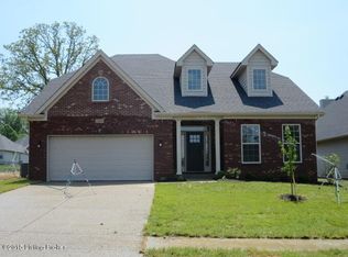 11610 English Meadow Dr, Louisville, KY 40229