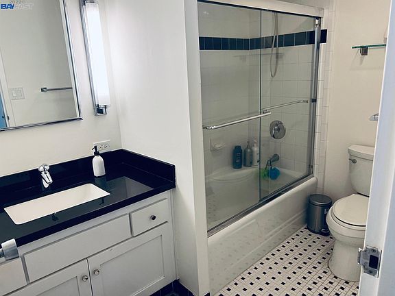 5th image of 1998 Broadway St APT 1002
