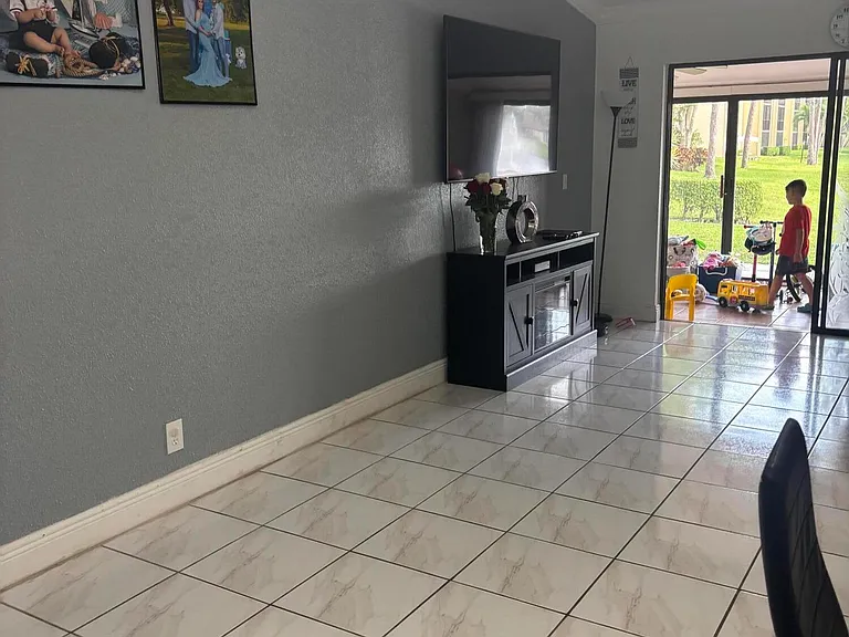 633 Sea Pine Way #C — Photo 30