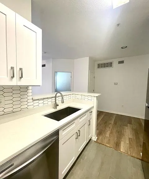 1910 E Palm Ave #8201 — Photo 1