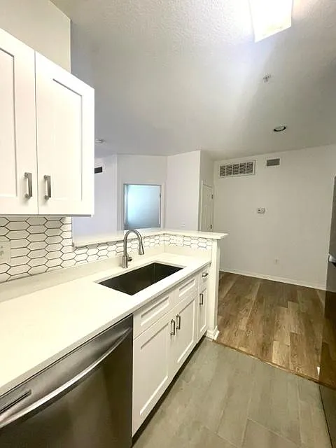 1910 E Palm Ave #8201