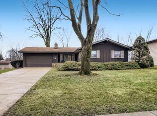 858 Carol Ave, Elgin, IL 60123