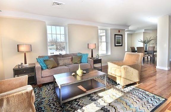5th image of 99 Essex St APT 11