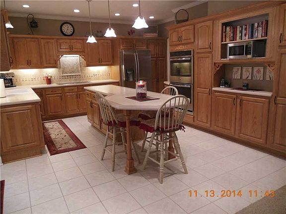 2nd image of 36 Briarwood Ln