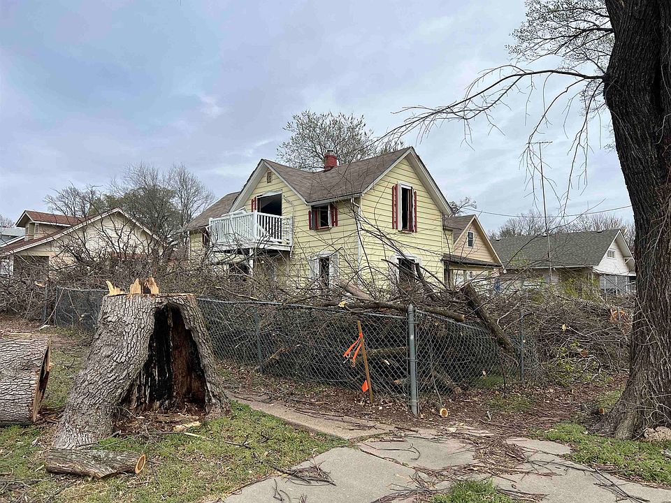 1st image of 300 E Broadway Ave