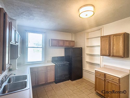 5th image of 3652 Shaw Ave #1