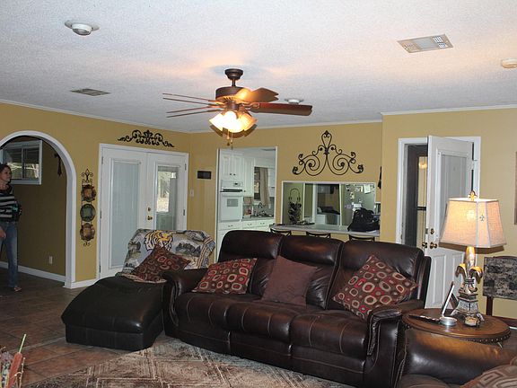 5th image of 821 Santa Anna Dr