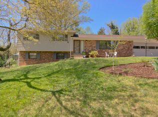 9121 Carlton Cir, Knoxville, TN 37922