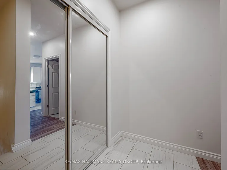 117 Drummond St W #4 — Photo 3