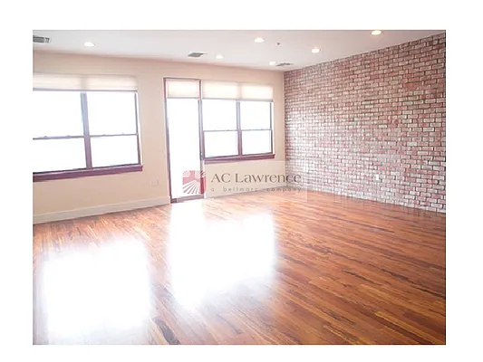 Rented by Aclawrence | media 75