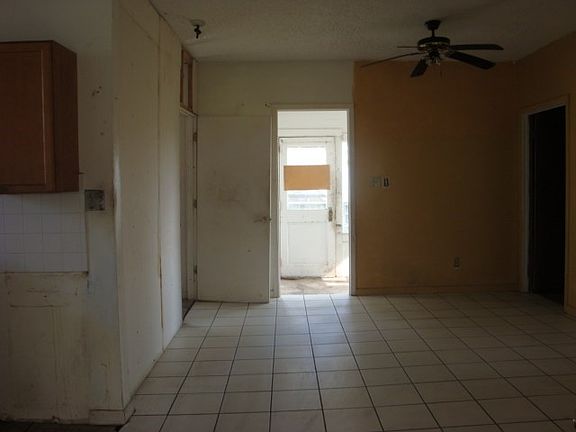 3rd image of 837 Avenue C