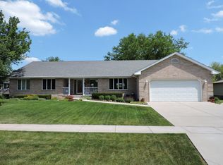 701 Beech Ln, New Lenox, IL 60451