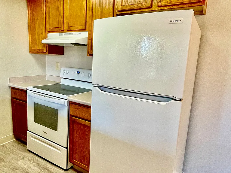1354 Reed Ave #1 — Photo 9