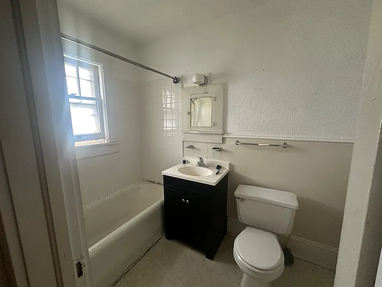 152 Walnut St — Photo 8