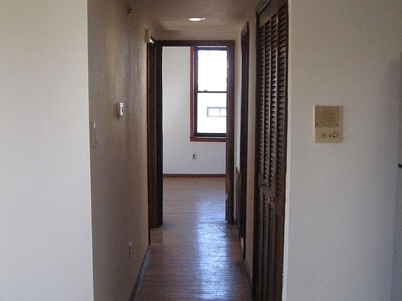 5th image of 746 South St #3