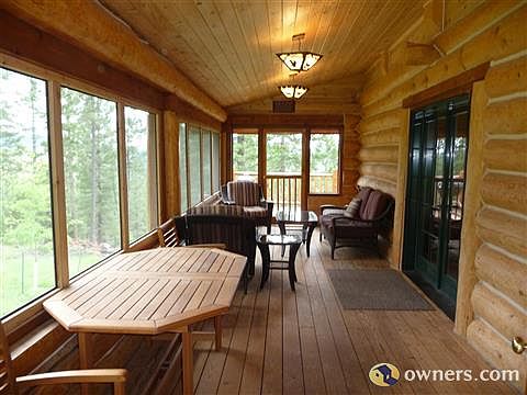 screened-in porch