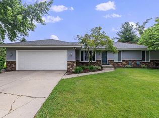 12053 Bend River Rd, Roscoe, IL 61073