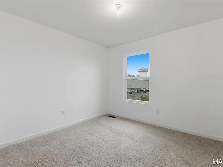 307 Newbridge Way — Photo 10