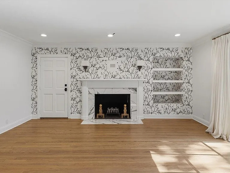 329 Eastwood Ave — Photo 9