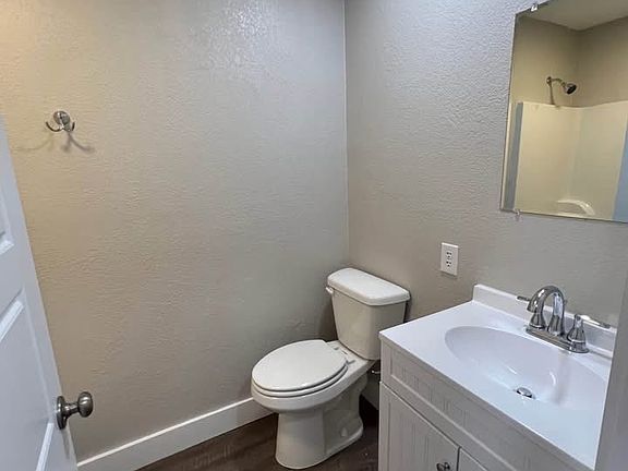 4th image of 624 N 5th Ave