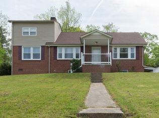 1182 Ridgeway Dr, Clarksville, TN 37040