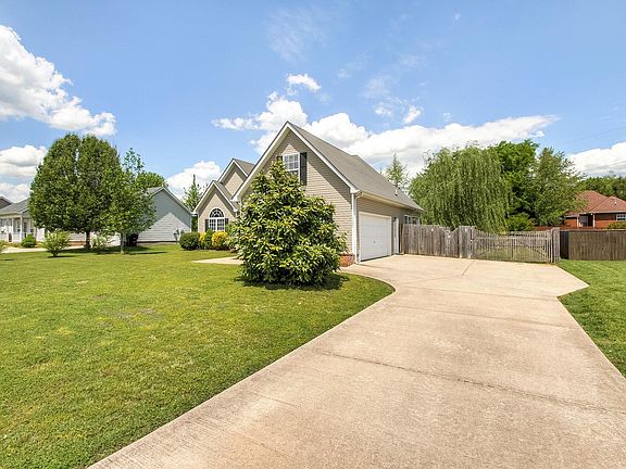 2nd image of 5020 Tricia Pl