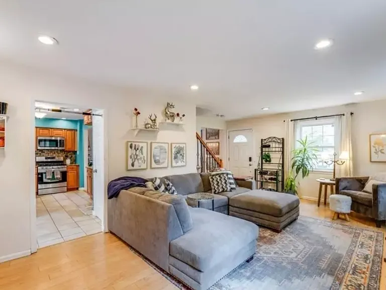 480 S Livingston Ave — Photo 18
